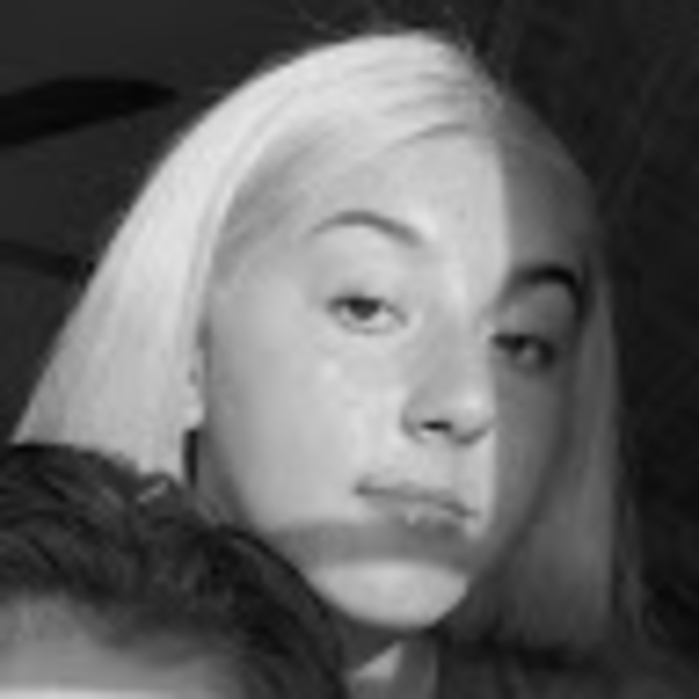 Meet your Posher, Alexia